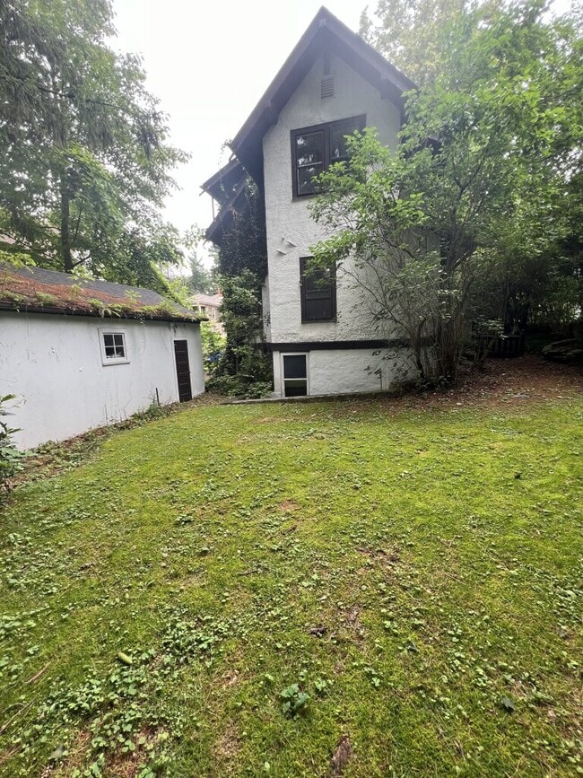 property at 115 Heights Ct