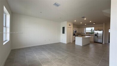 1096 NW 2nd Ter in Florida City, FL - Building Photo - Building Photo