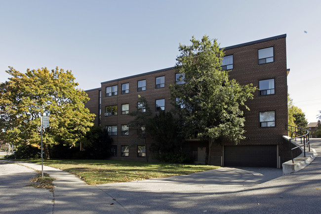 West End Manor in Toronto, ON - Building Photo - Building Photo