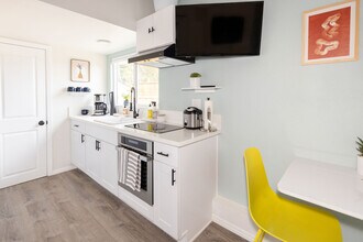 526 Sunnyslope Ave in Petaluma, CA - Building Photo - Building Photo