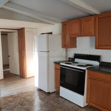 111 Iotla Valley Park Rd in Franklin, NC - Building Photo - Building Photo