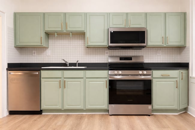 313-313 NW Martin Luther King Jr Blvd