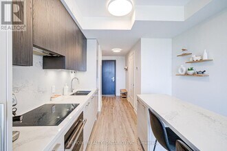 8-3018 Water Walk Dr in Markham, ON - Building Photo - Building Photo