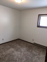 207 W Mill St, Unit 53 in Pleasantville, IA - Building Photo - Building Photo