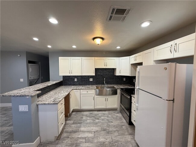 4300 N Lamont St in Las Vegas, NV - Building Photo - Building Photo