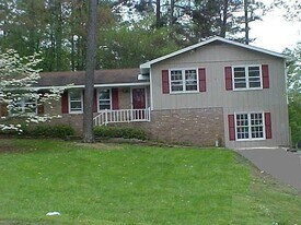 506 Jefferson Dr in Woodstock, GA - Building Photo