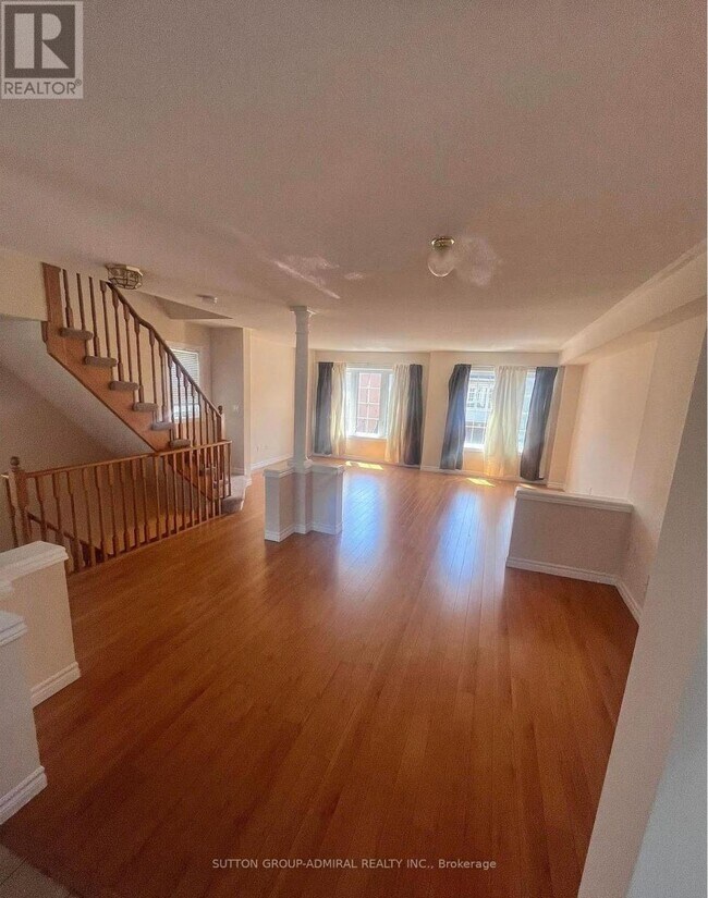 27 Frost King Ln in Toronto, ON - Building Photo - Building Photo