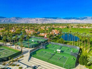 274 Vista Royale Cir E in Palm Desert, CA - Building Photo - Building Photo