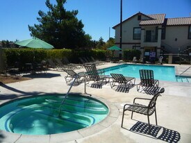 10911 Sabre Hill Dr in San Diego, CA - Building Photo