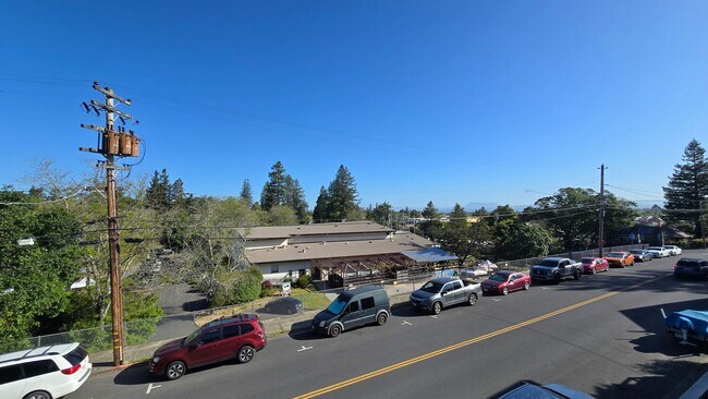 7269 Willow St-Unit -Unit B in Sebastopol, CA - Building Photo - Building Photo