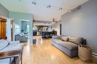 953 N Rohlwing Rd in Addison, IL - Building Photo - Building Photo