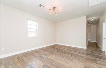 2625 S Galvez St in New Orleans, LA - Building Photo - Building Photo