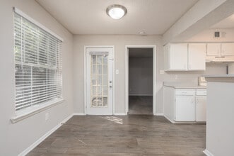 Ashford Way in Lawrenceville, GA - Foto de edificio - Interior Photo
