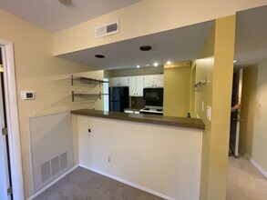 Room in Condo on Chimney Ridge Pl in Durham, NC - Building Photo - Building Photo
