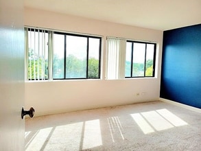1840 Huntington Blvd in Hoffman Estates, IL - Building Photo - Building Photo