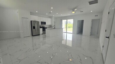 2809 64th St W in Lehigh Acres, FL - Building Photo - Building Photo