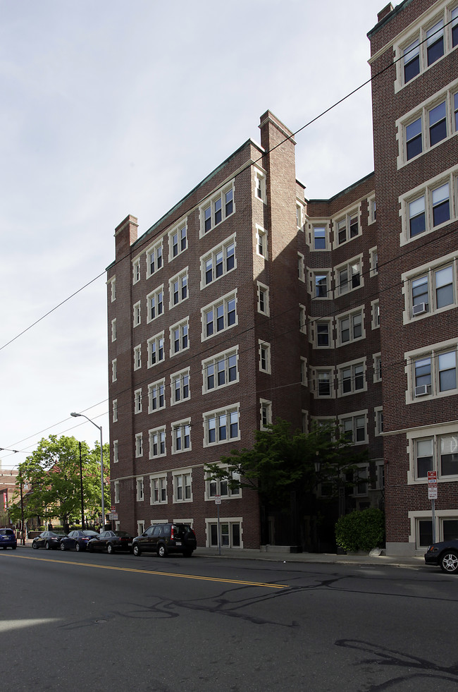 19 Garden St in Cambridge, MA - Foto de edificio - Building Photo