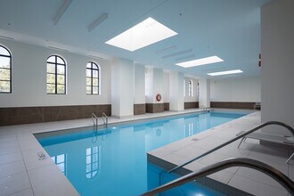 1288 Av. des Canadiens-de-Montréal, Unit SI ID1261794P in Montréal, QC - Building Photo - Building Photo