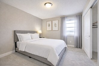 10714 NE 97th Ave in Vancouver, WA - Foto de edificio - Building Photo