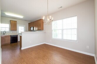 4001 Laurel Glen Dr in Raleigh, NC - Building Photo - Building Photo
