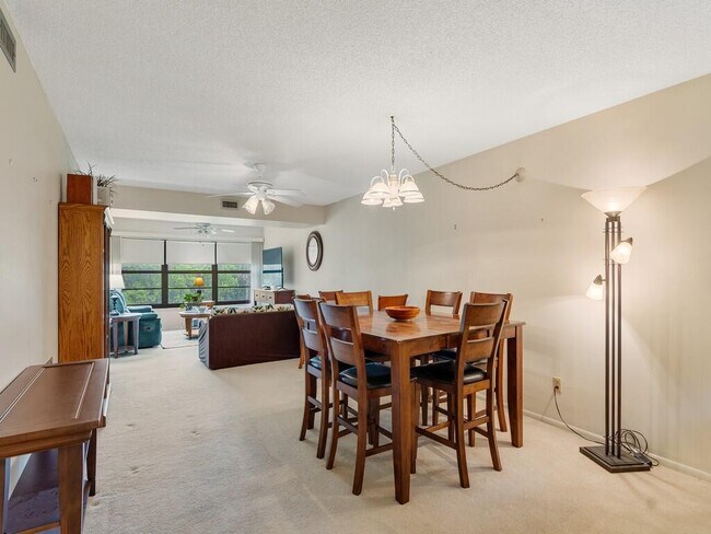 27 Plantation Dr in Vero Beach, FL - Building Photo - Building Photo