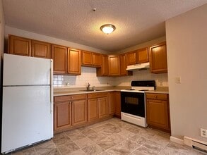 71 Pond St in Quincy, MA - Building Photo - Building Photo