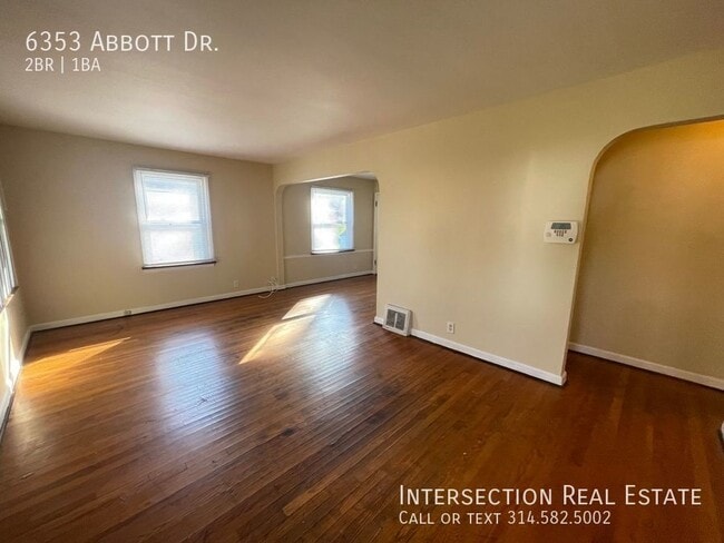 6353 Abbott Dr in Berkeley, MO - Building Photo - Building Photo