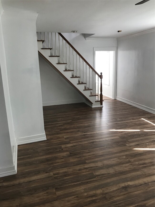 2909 Sam Houston Ave