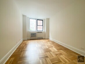 435 E 79th St in New York, NY - Building Photo - Building Photo