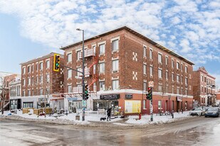 5464-5468A Du Parc Av in Montréal, QC - Building Photo