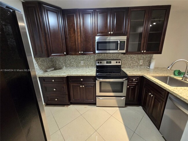 property at 115 Royal Pk Dr
