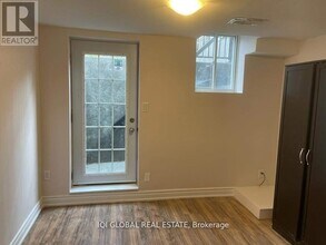 29 Nobbs Dr in Ajax, ON - Building Photo - Building Photo