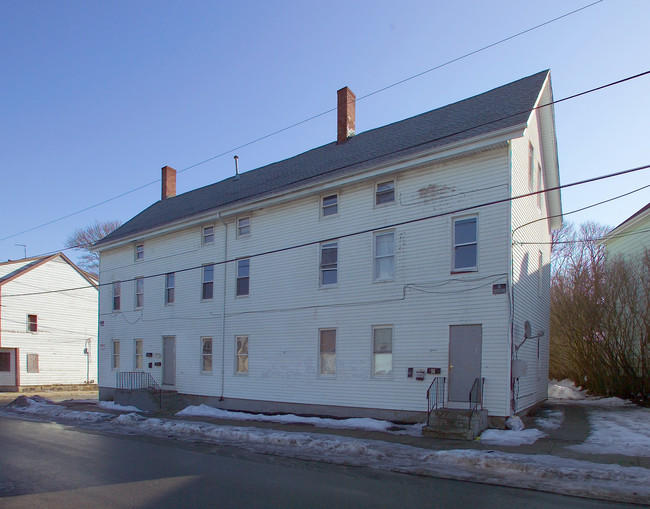 270-280 Fifth St in Fall River, MA - Foto de edificio - Building Photo