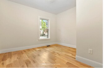 200 Maverick St, Unit 200 Maverick in Boston, MA - Building Photo - Building Photo