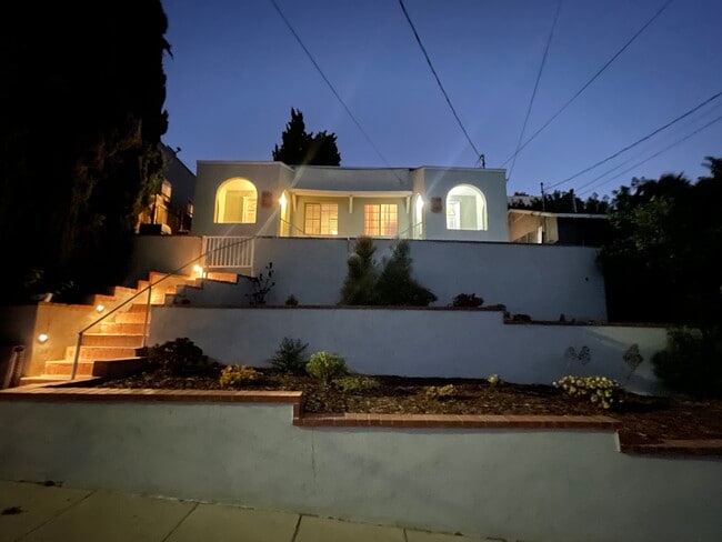 3552 Sierra St, Unit Northeast LA in Los Angeles, CA - Foto de edificio - Building Photo