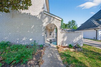 5414 Spanish Oak Dr in Houston, TX - Building Photo - Building Photo