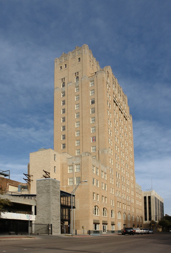 Hotel Wooten in Abilene, TX - Building Photo - Building Photo