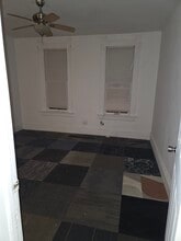 2435 N 15th St in Milwaukee, WI - Foto de edificio - Building Photo