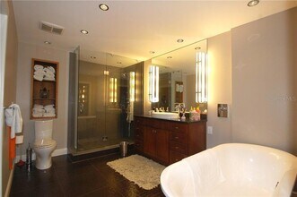 4634 Mirada Way, Unit 19 in Sarasota, FL - Building Photo - Building Photo