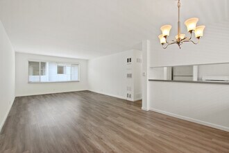 303 California Ave, 3 blocks to the beach in Santa Monica, CA - Foto de edificio - Building Photo
