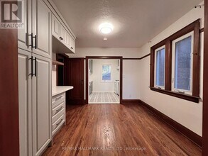 524 Eglinton Ave E in Toronto, ON - Building Photo - Building Photo