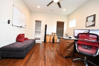 5520 Kiam St in Houston, TX - Building Photo - Building Photo