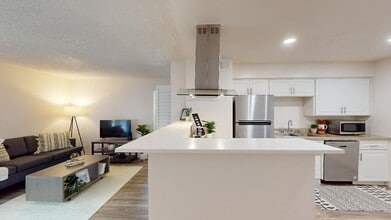 Cambridge House Apartments in Davis, CA - Building Photo - Building Photo