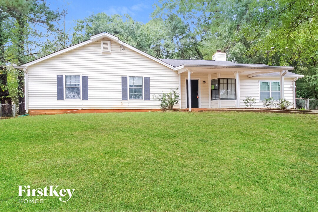 3972 McGill Dr in Decatur, GA - Foto de edificio