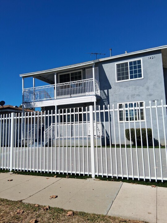 1421 W 84th Pl, Unit 1421 half in Los Angeles, CA - Building Photo