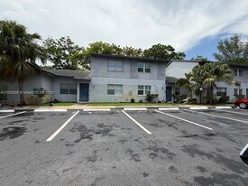 7173 W Sunrise Blvd in Plantation, FL - Building Photo