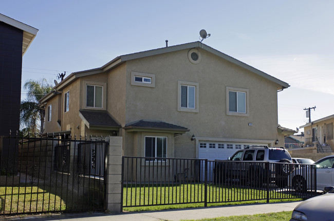 1540 N Hope Ave in Ontario, CA - Building Photo - Building Photo