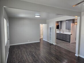 442 E Arrow Hwy in Upland, CA - Building Photo - Building Photo