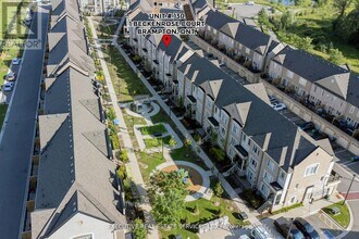 1 Beckenrose Ct in Brampton, ON - Building Photo - Building Photo