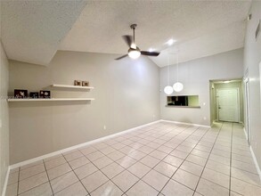 536 SW 113th Way in Pembroke Pines, FL - Building Photo - Building Photo